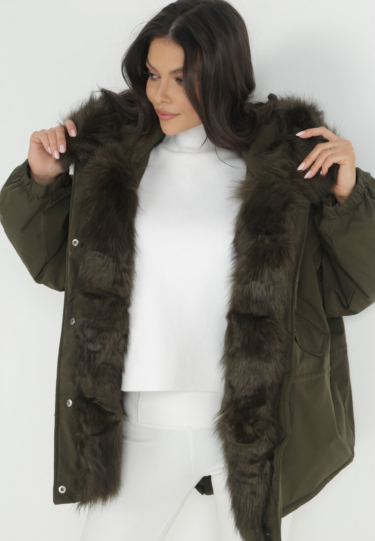 Ciemnozielona Kurtka Parka Oversize z Futerkiem Mitto
