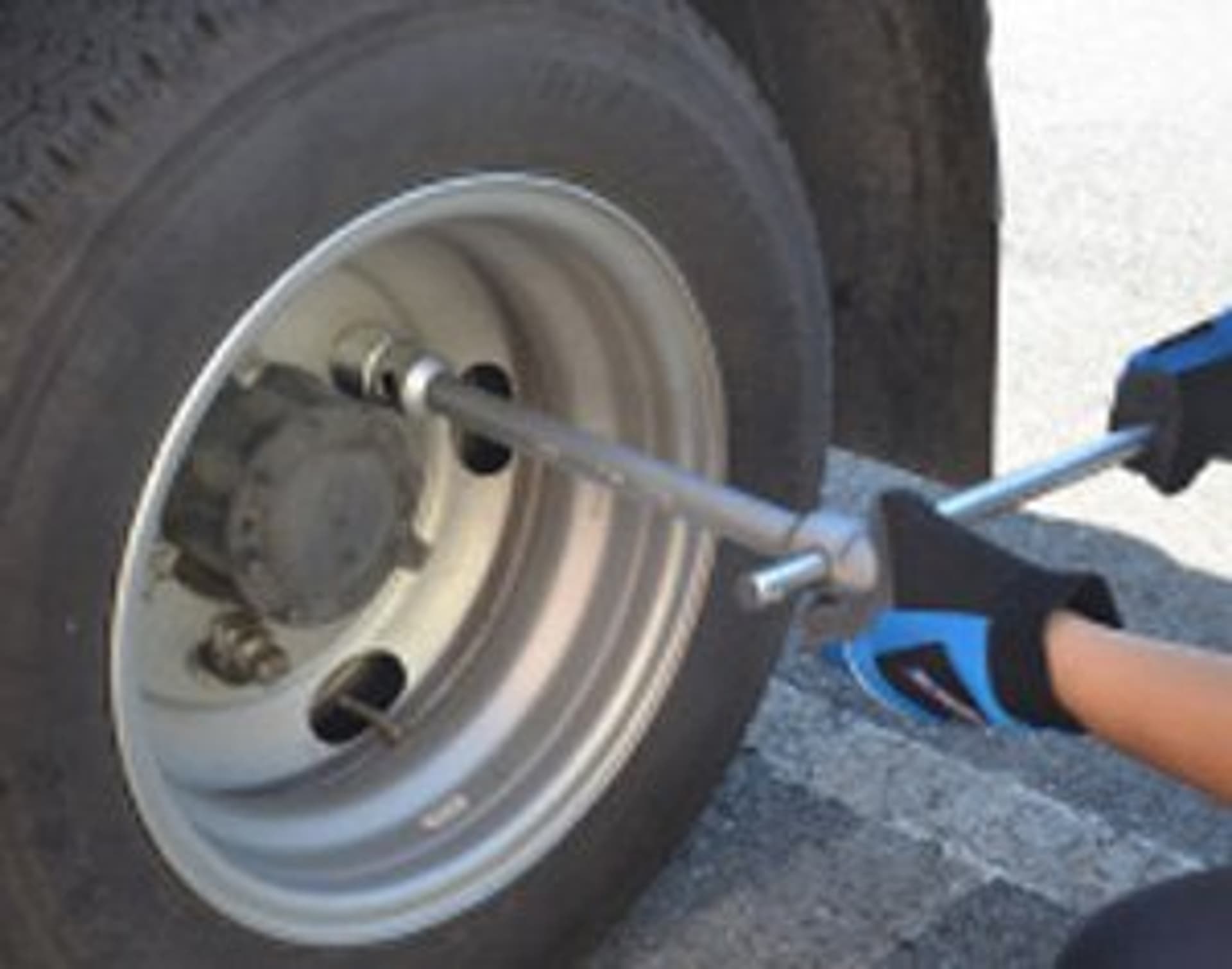 POKRĘTŁO 19 x 400mm DO KLUCZY DO KÓŁ Z SERII 1999 King Tony