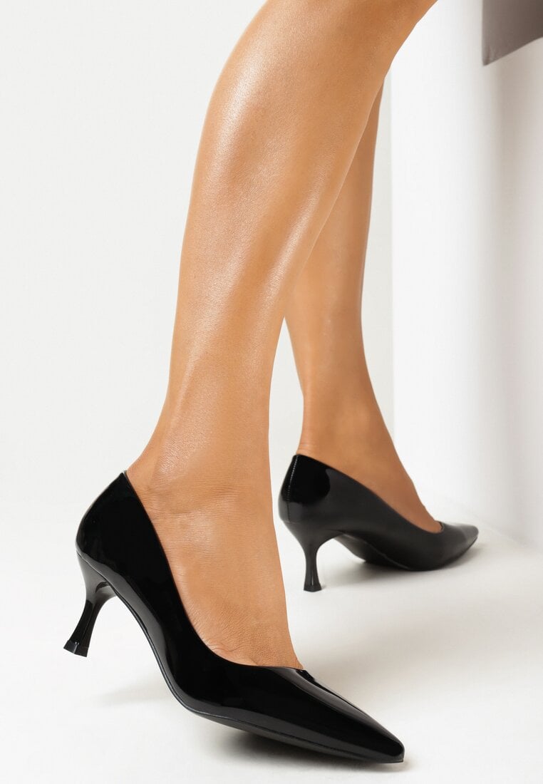 Czarne Czółenka na Szpilce ze Szpiczastym Noskiem Laaske