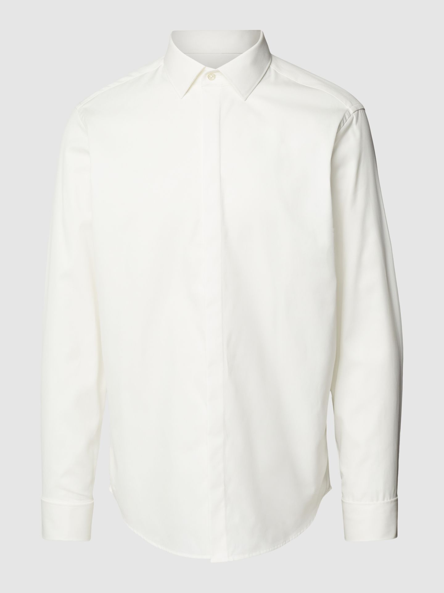 Koszula biznesowa o kroju regular fit z krytą listwą guzikową