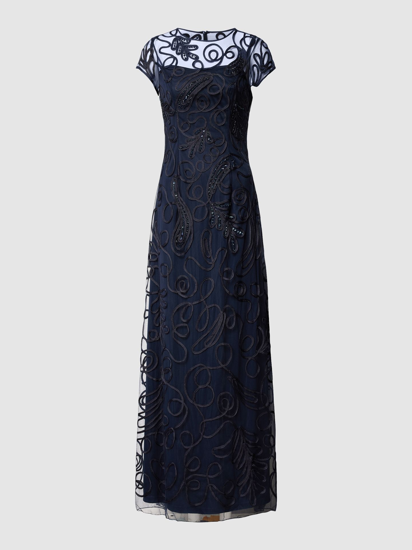 Sukienka wieczorowa z haftami