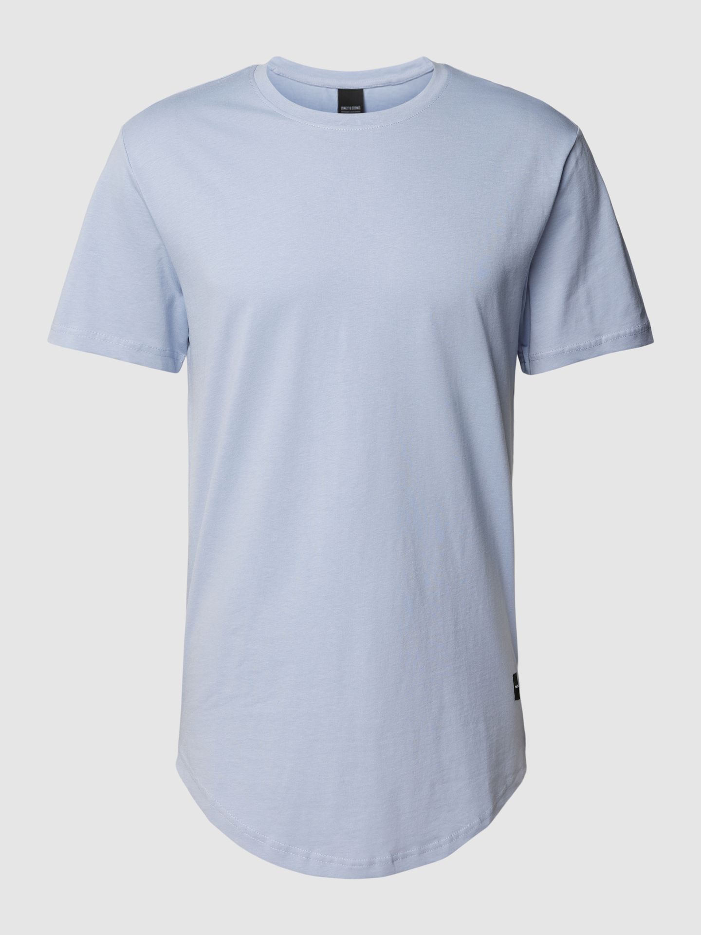 T-shirt z zaokrąglonym dołem model ‘MATT’