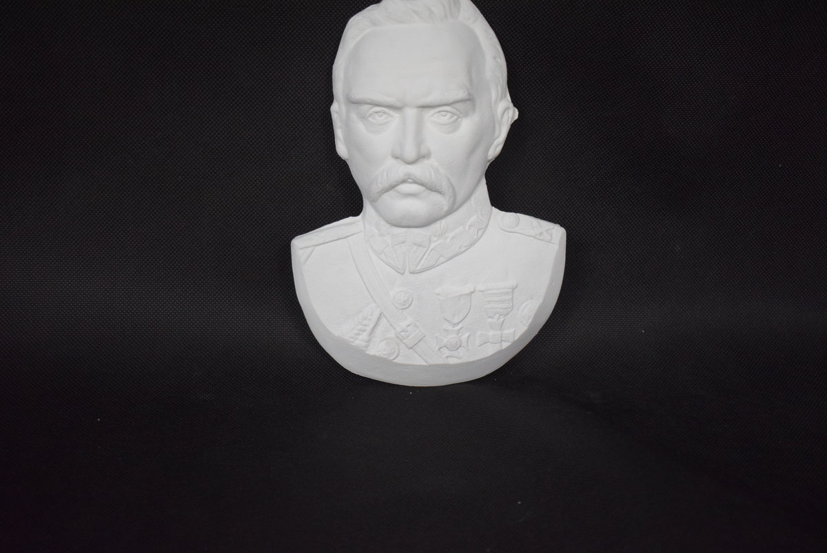 Piłsudzki -popiersie