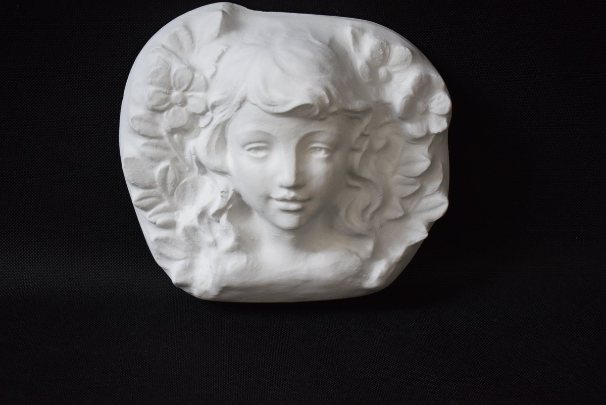 Płaskorzezba,relief-kobieta