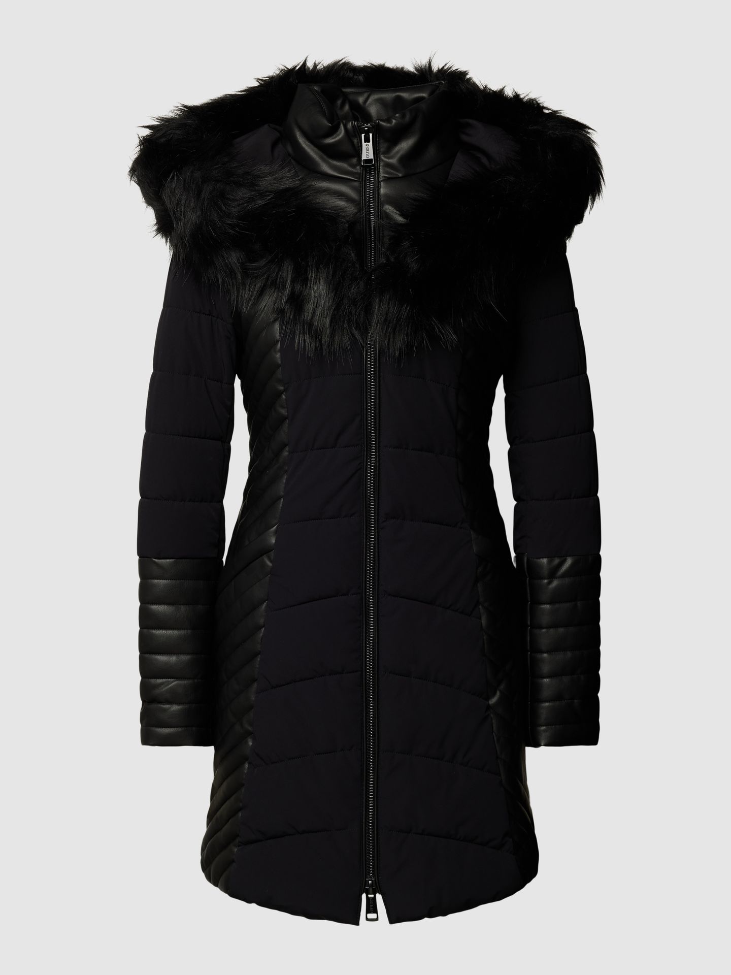 Płaszcz pikowany z obszyciem ze sztucznego futra model ‘NEW OXANA’
