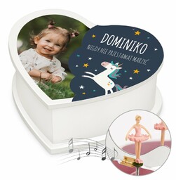 Szkatułka na biżuterię w kształcie serca z pozytywką i nadrukiem dla dziewczynki na imieniny