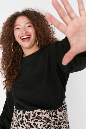 Trendyol Damska bluza plus size regularna podstawowa dzianina z okrągłym dekoltem plus size, Czarny, 4XL