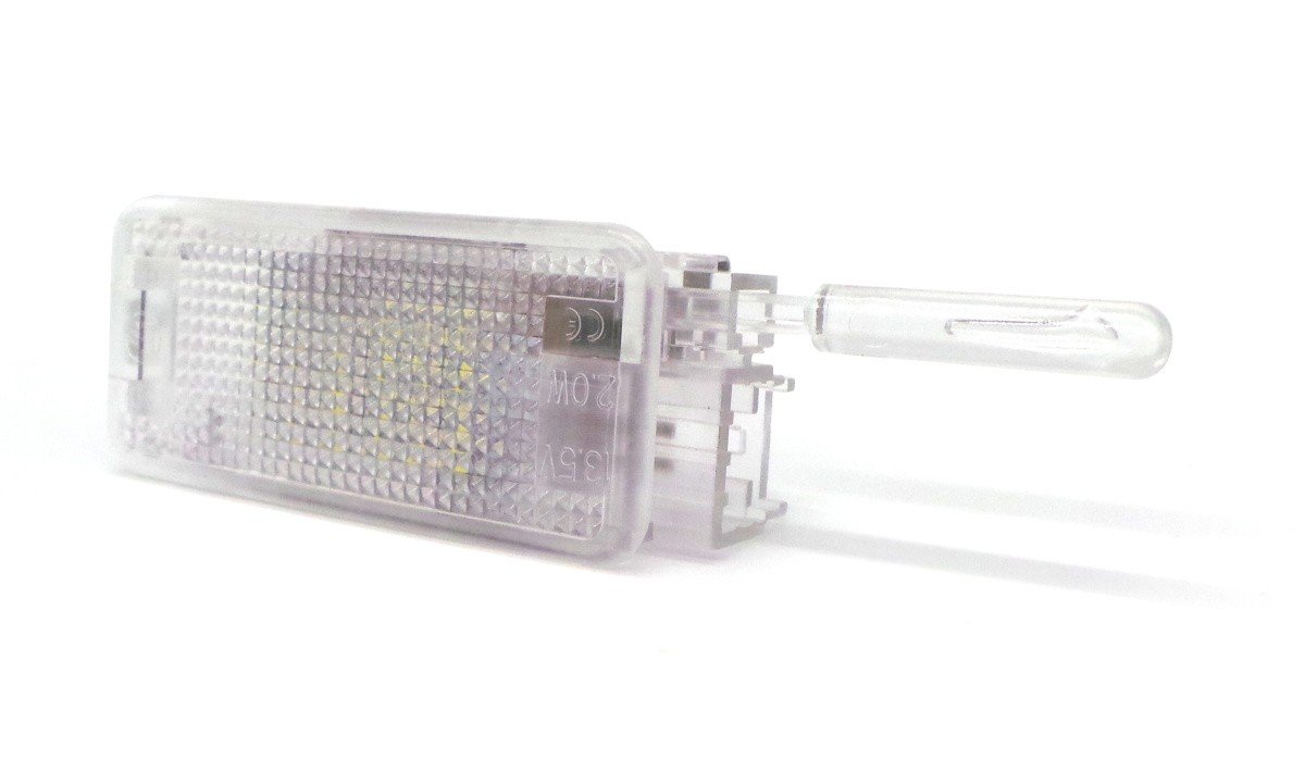 Citroen Peugeot lampka wnętrza LED
