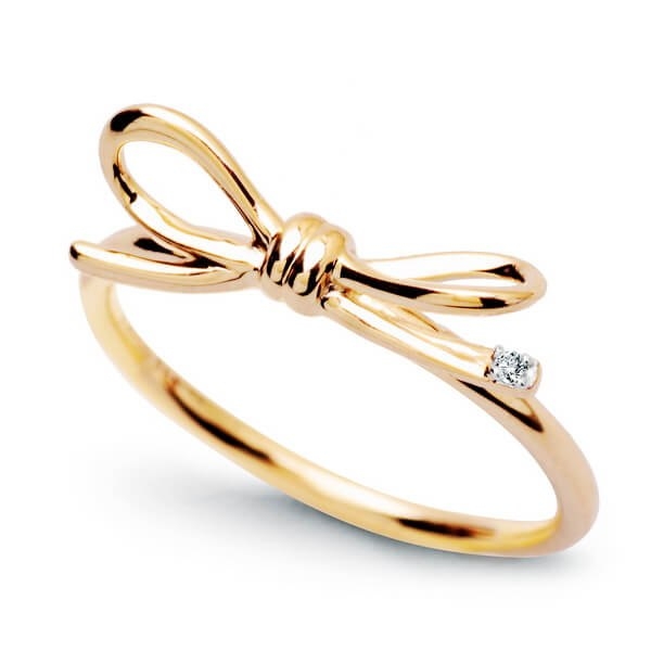 Złoty pierścionek kokardka z brylantem żółte złoto Staviori