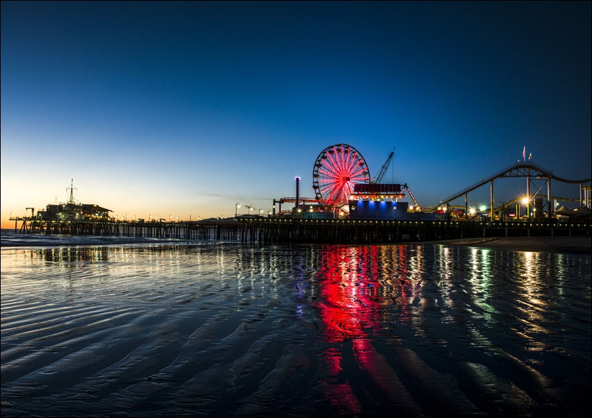 The Santa Monica pier at sunset., Carol Highsmith - plakat 70x50 cm