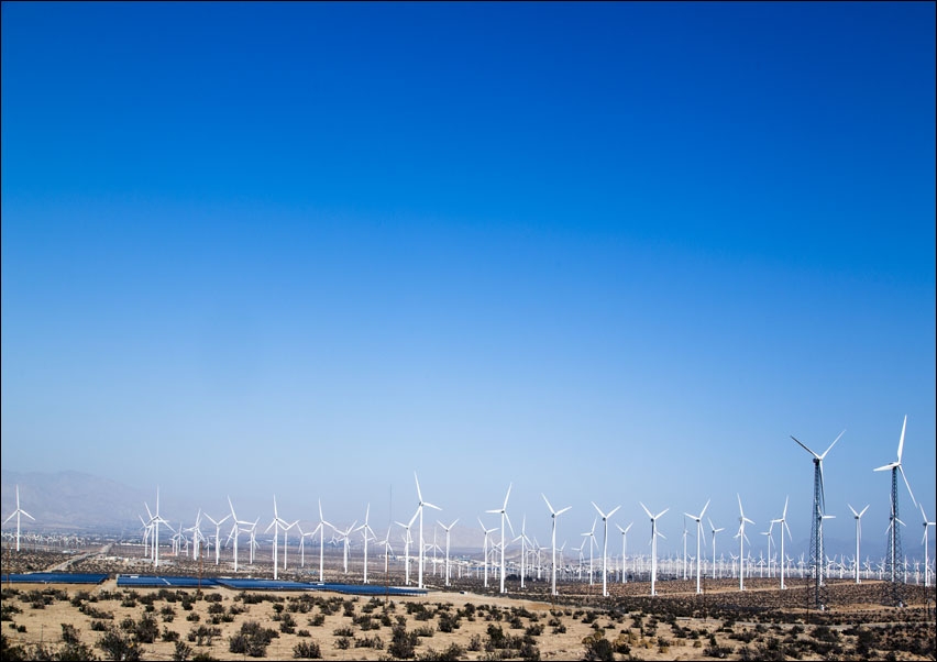Wind Turbines in mass out in the Mojave Desert in Southern California, Carol Highsmith - plakat 40x30 cm