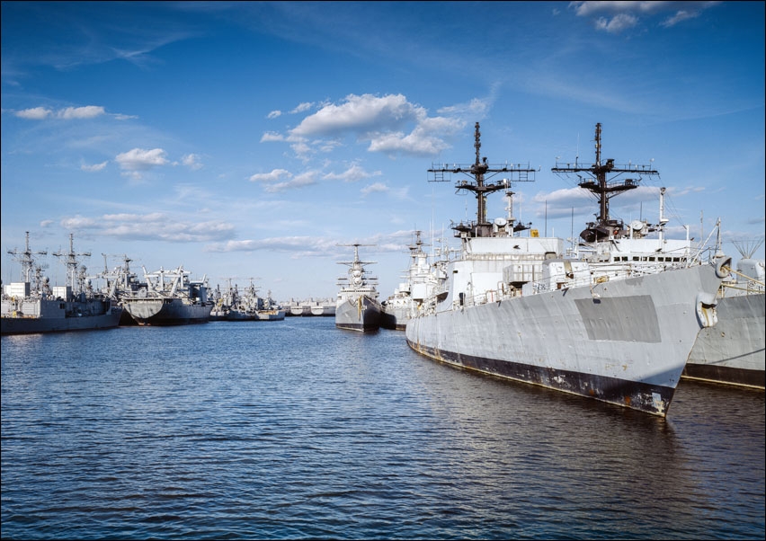 Mothballed Navy Ship Fleet, Philadelphia., Carol Highsmith - plakat 100x70 cm