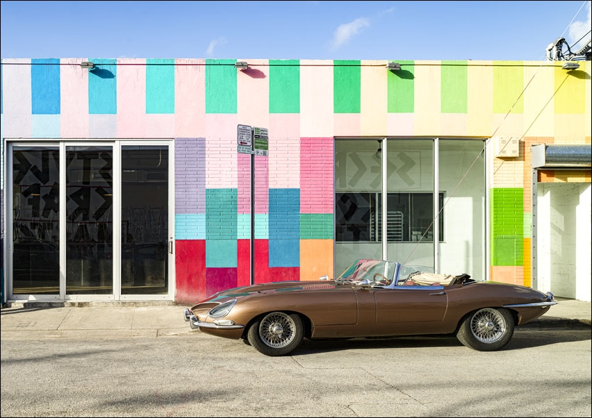 Storefront and snazzy car in the Wynwood neighborhood of Miami, Florida., Carol Highsmith - plakat 40x30 cm