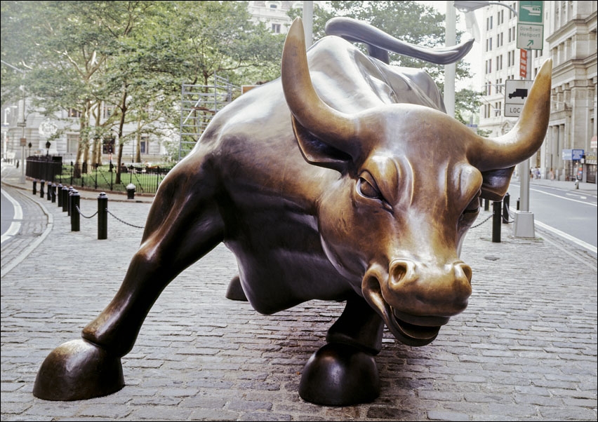 Wall Street charging bull in New York, Carol Highsmith - plakat 100x70 cm