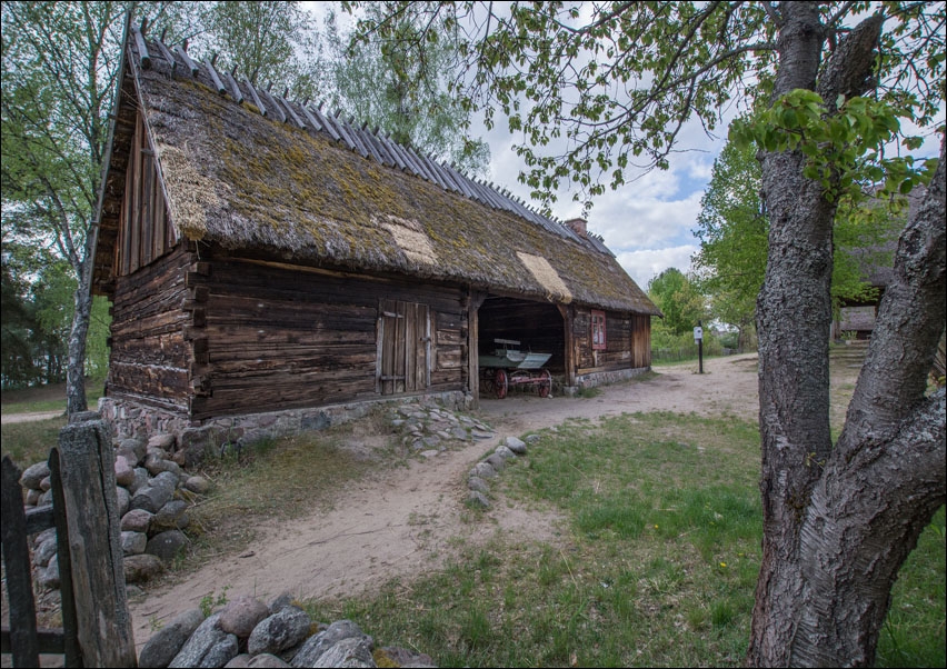 Drewniana chata - plakat Wymiar do wyboru: 50x40 cm