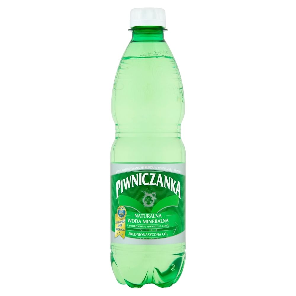 Piwniczanka Naturalna woda mineralna średnionasycona CO2 0,5 l