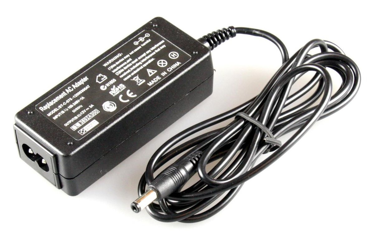 CoreParts Power Adapter Black