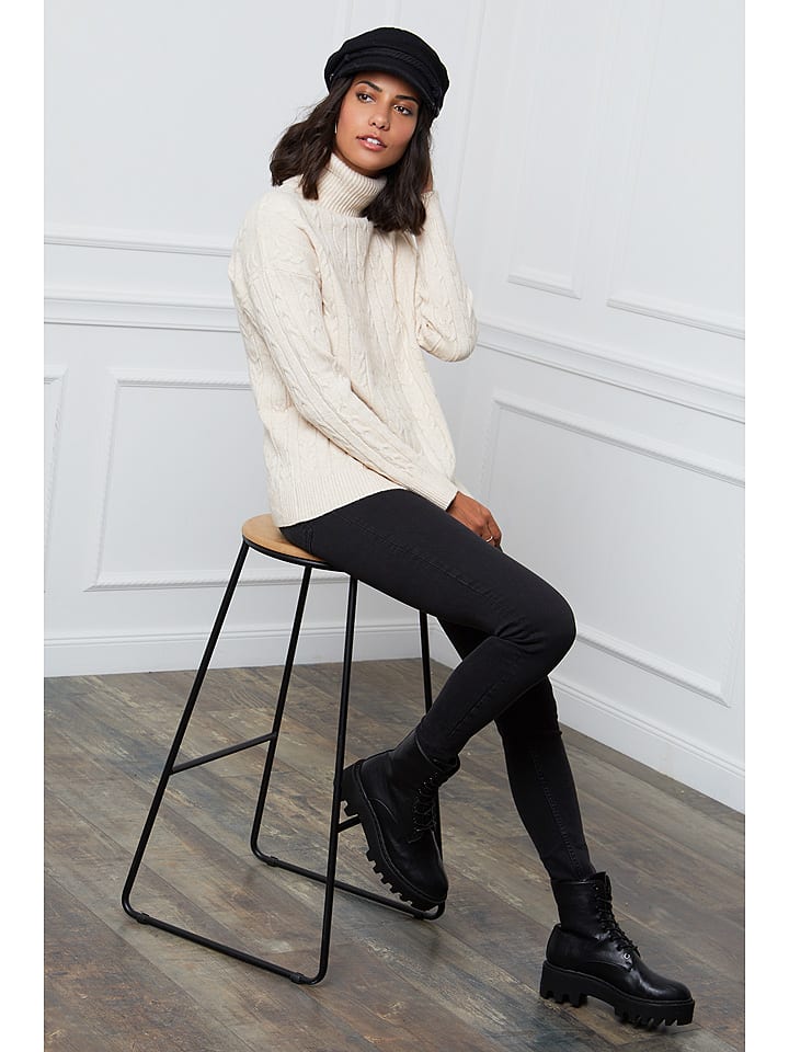 L'armoire de Suzette Golf w kolorze kremowym