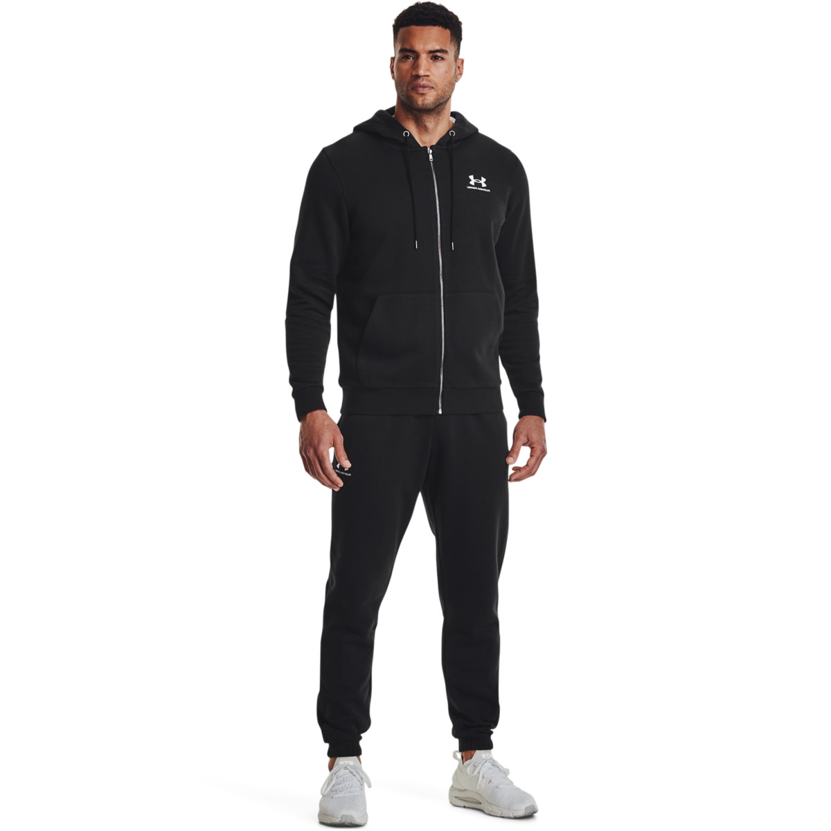 Męskie spodnie dresowe Under Armour UA Essential Fleece Jogger - czarne - UNDER ARMOUR