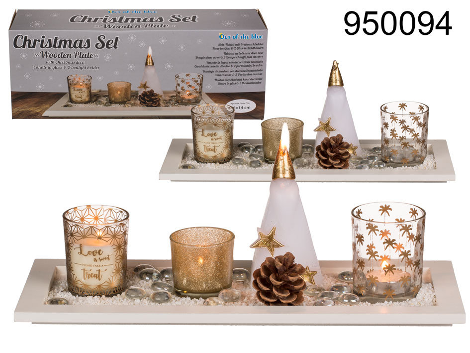 Zestaw świeczników na drewnianej podstawce