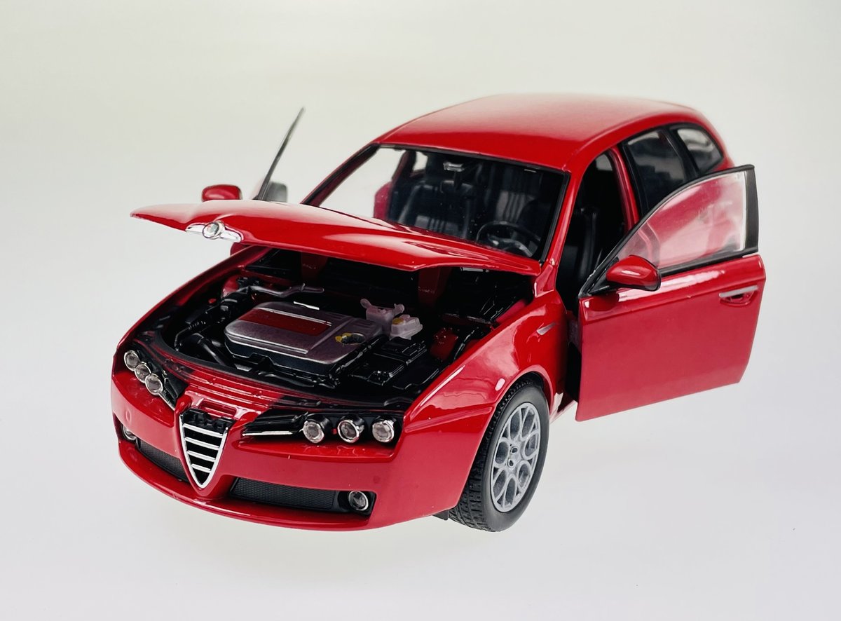 Welly Alfa Romeo 159 Sportwagon Czerwony 1:24 Samochód Nowy Metalowy Model