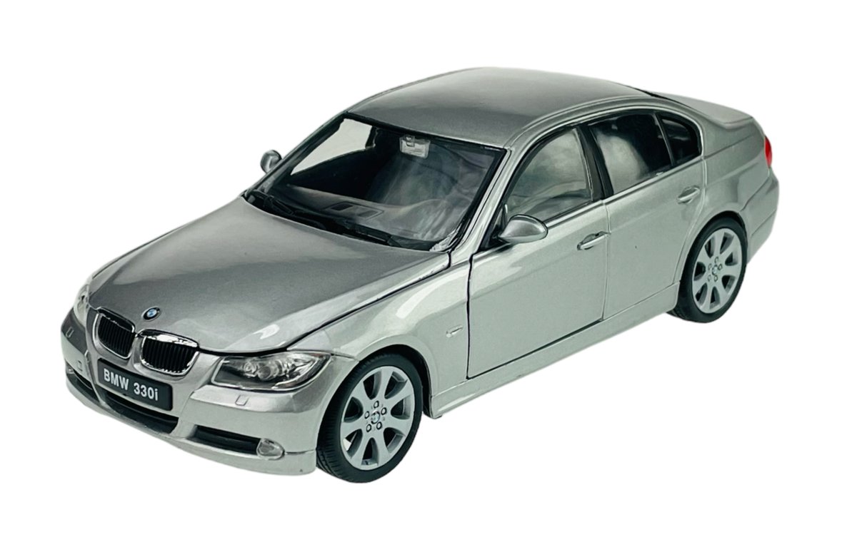 Welly Bmw 330I E90 Srebrny 1:24 Samochód Nowy Metalowy Model