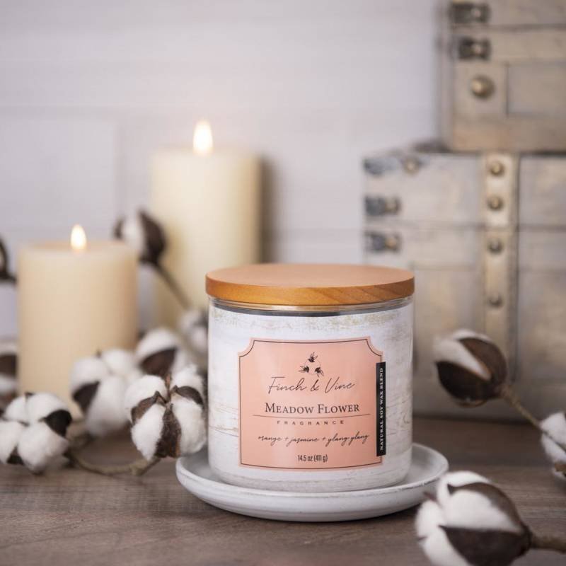Sojowa świeca zapachowa 3 knoty Colonial Candle Finch & Vine 411g - Meadow Flower