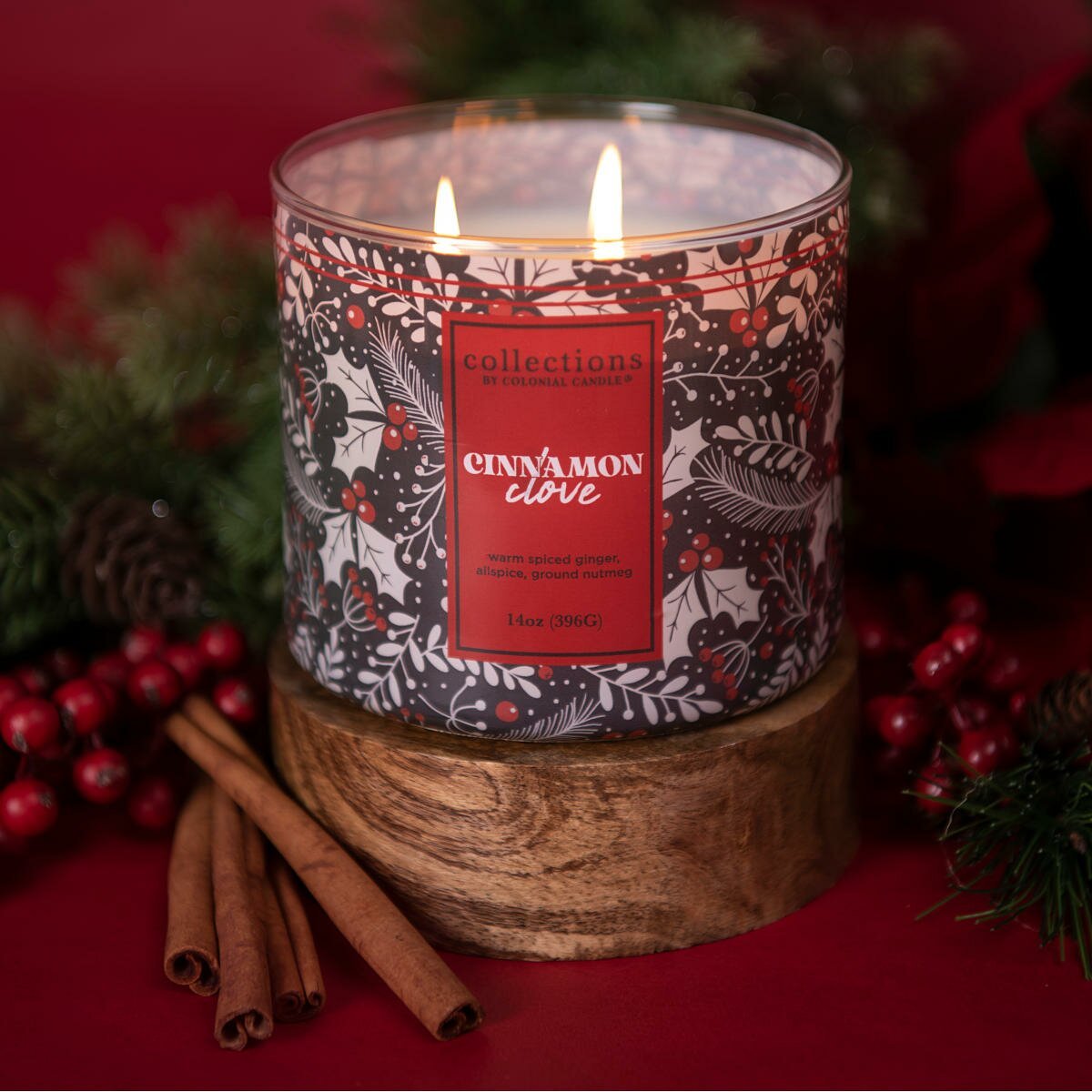 Sojowa świeca zapachowa świąteczna w szkle 3 knoty Colonial Candle 396 g Goździk Cynamon Cinnamon Clove