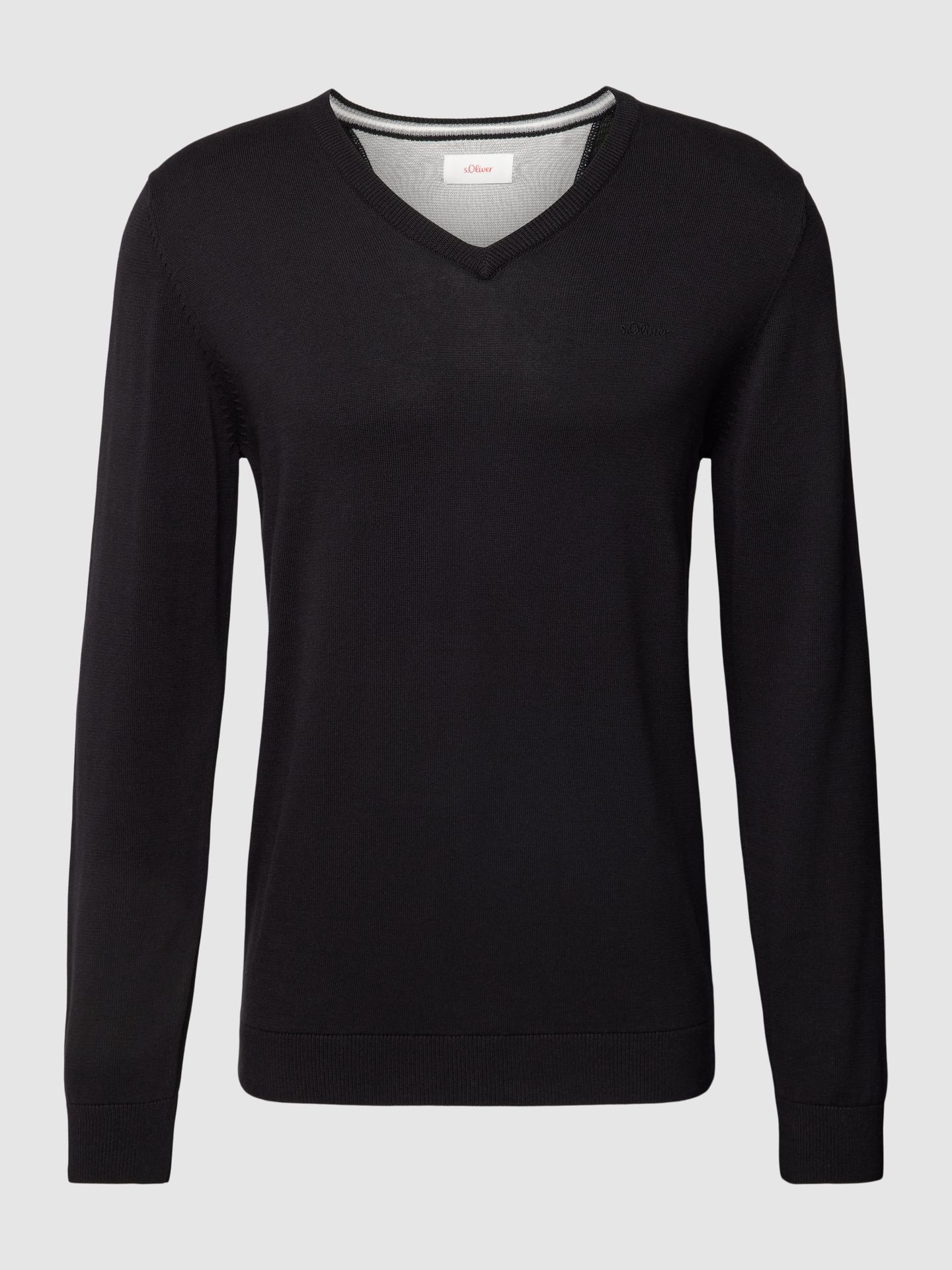 Sweter z dzianiny z dekoltem w serek