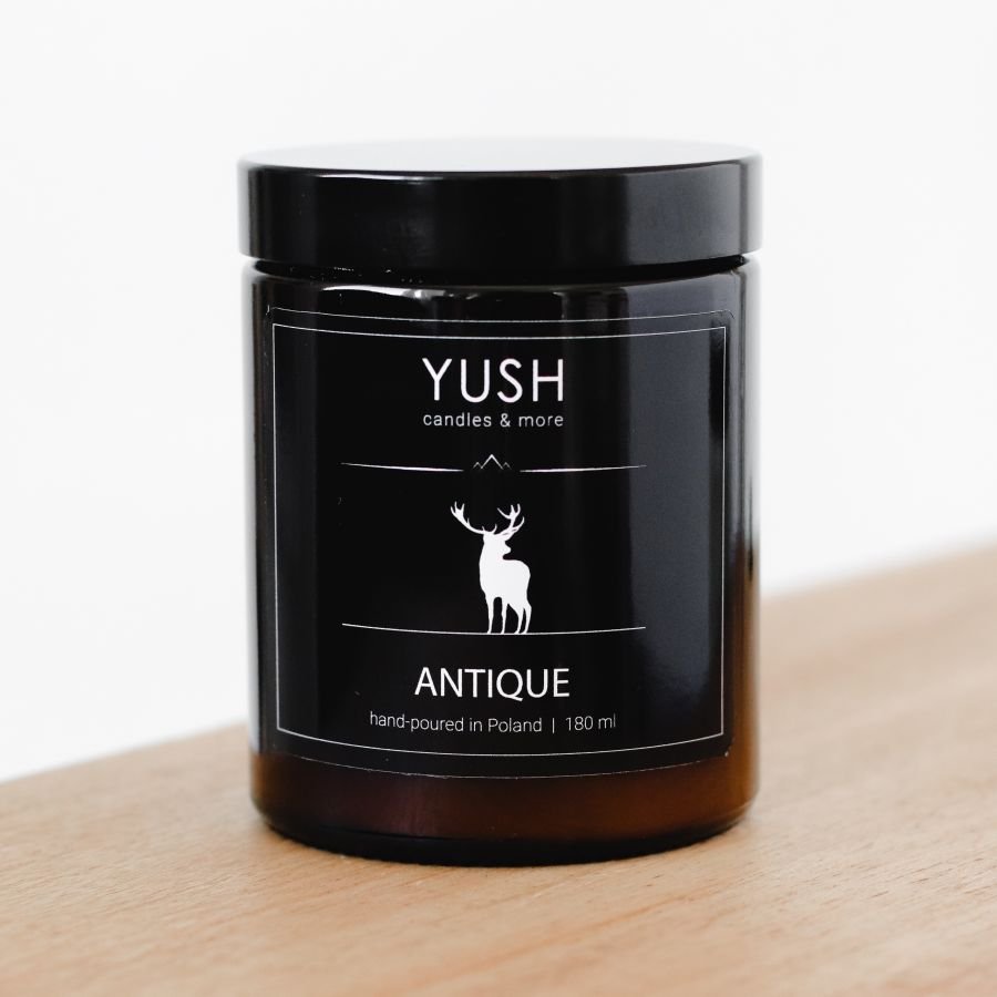 Antique – Świeca Sojowa Zapachowa Liś Laurowy Nuty Drzewne - Yush - 180Ml