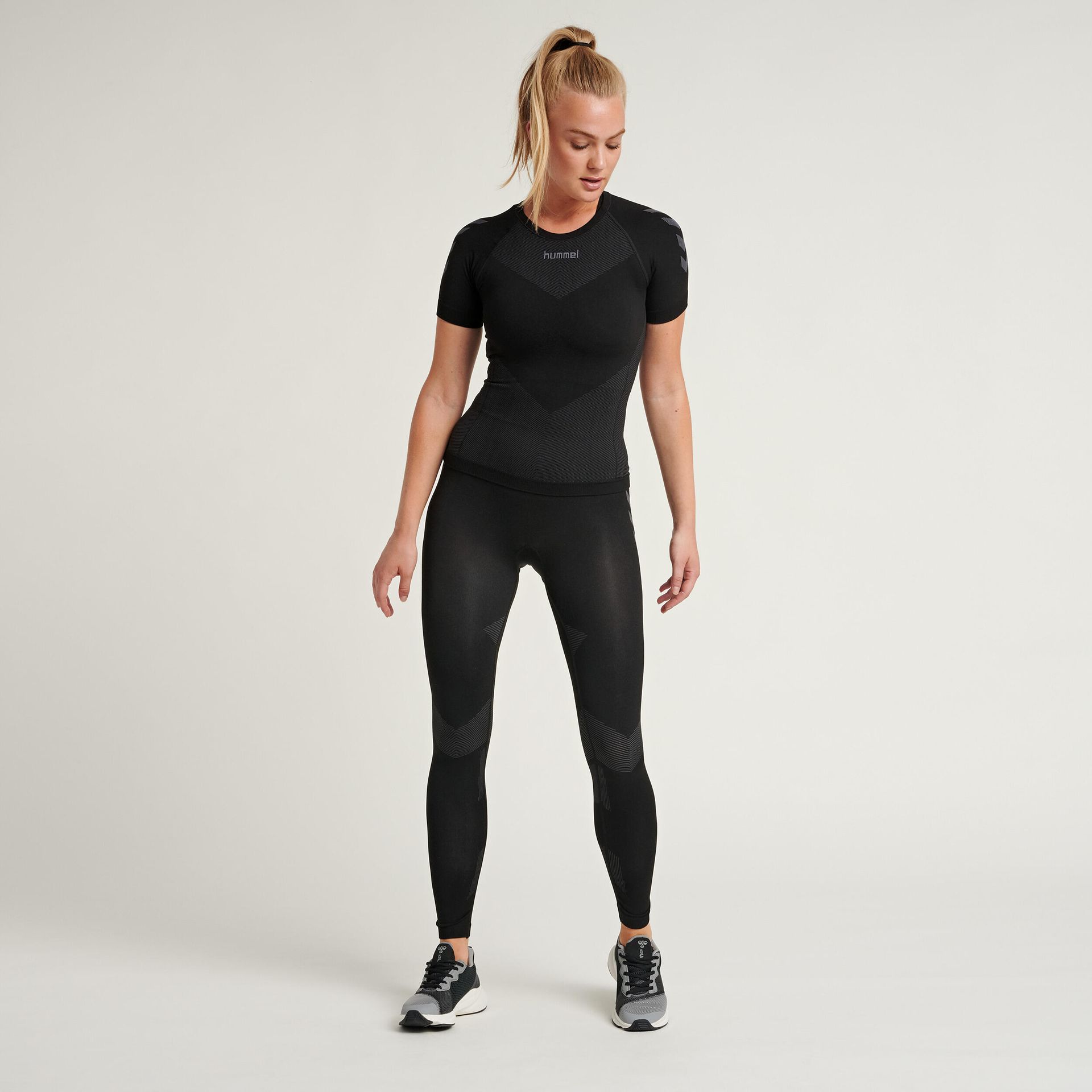 Hummel First Seamless koszulka damska z dżerseju S/S, xs-s 202644