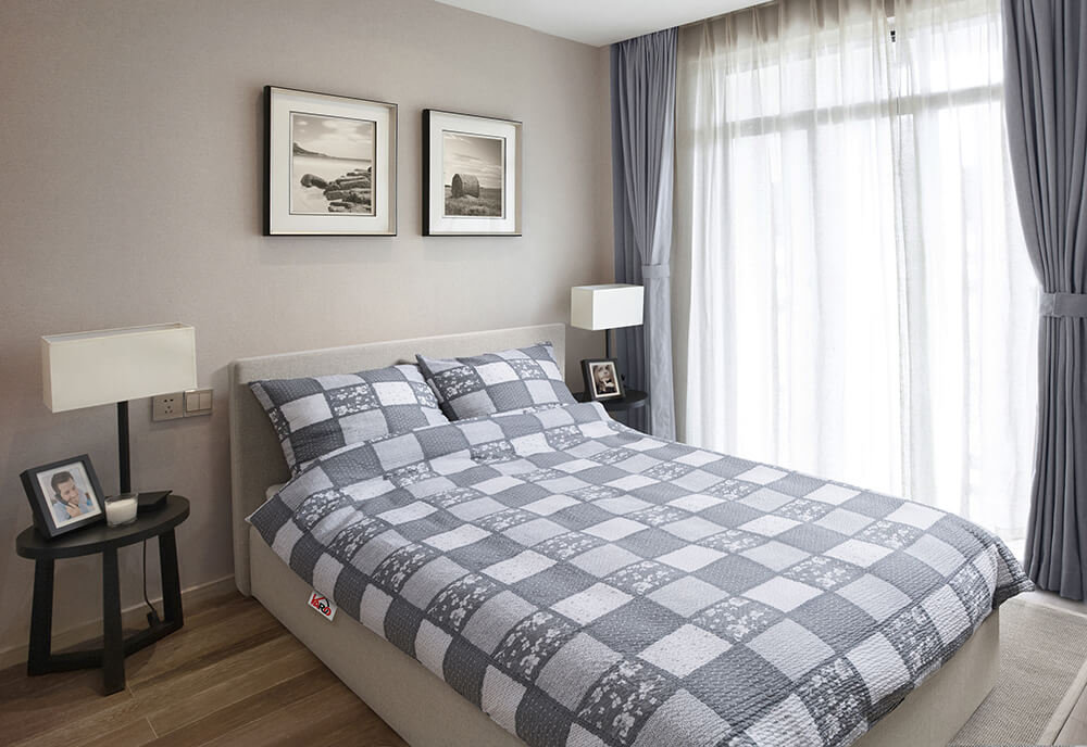 Pościel z kory 160x200 z jedną poszewką 70x80 falbanka szara biała