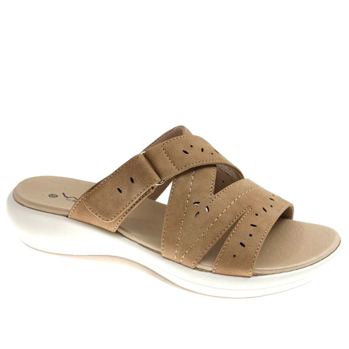 Klapki damskie BEPPI 2199870 CAMEL ażurowe