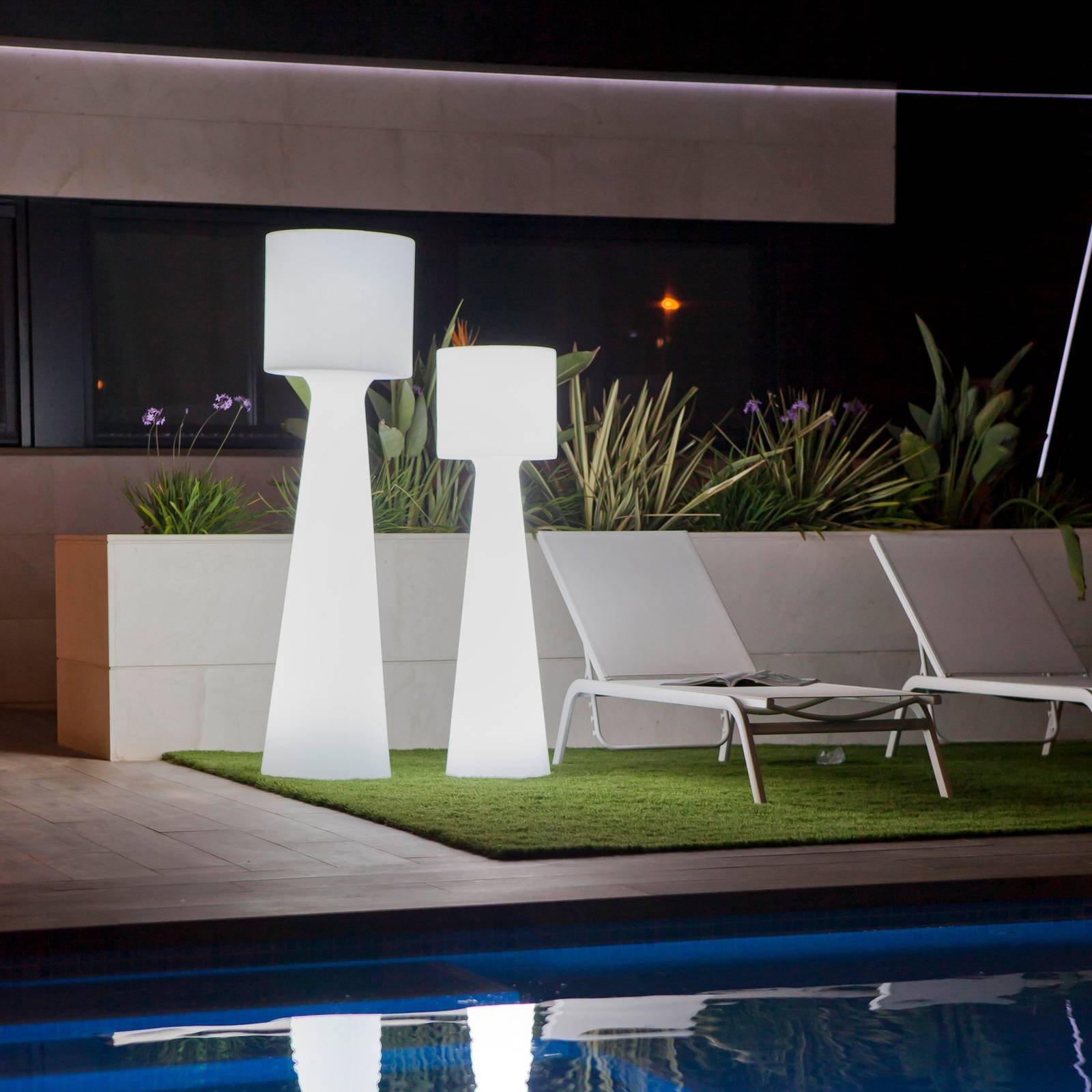 Newgarden Grace lampa stojąca LED IP65 biała 140cm