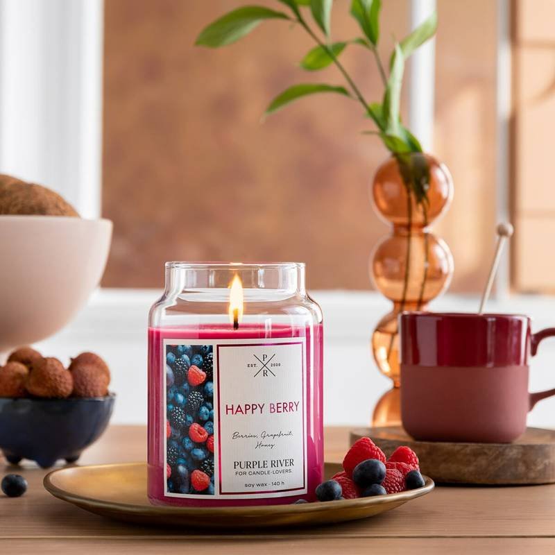 Sojowa świeca zapachowa w szkle duża Purple River 623 g Owoce Happy Berry