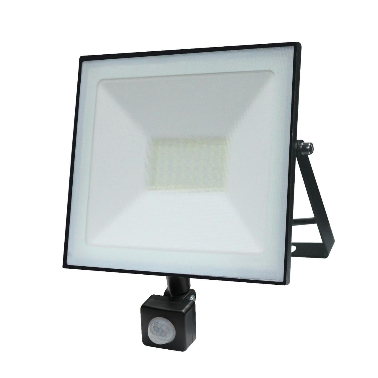 VOLTENO VO0938 REFLEKTOR CZARNY LED 30W czujnik ruchu