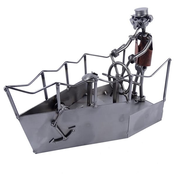 Metalowa figurka Kapitan na statku. Prezent dla żeglarza