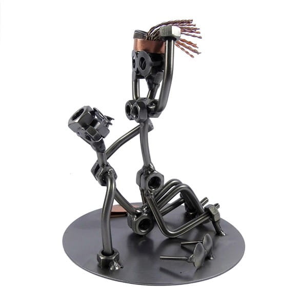 Metalowa figurka Sex na podłodze. Akt miłości dla zakochanych