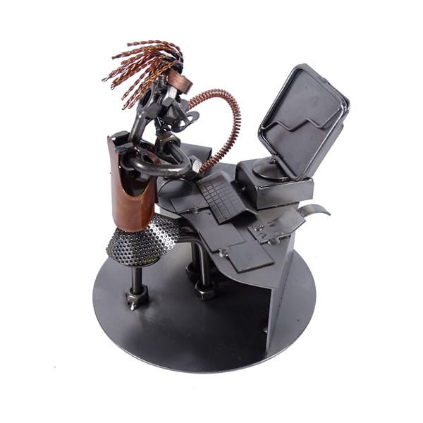 Metalowa figurka Księgowa. Idealny prezent dla księgowej