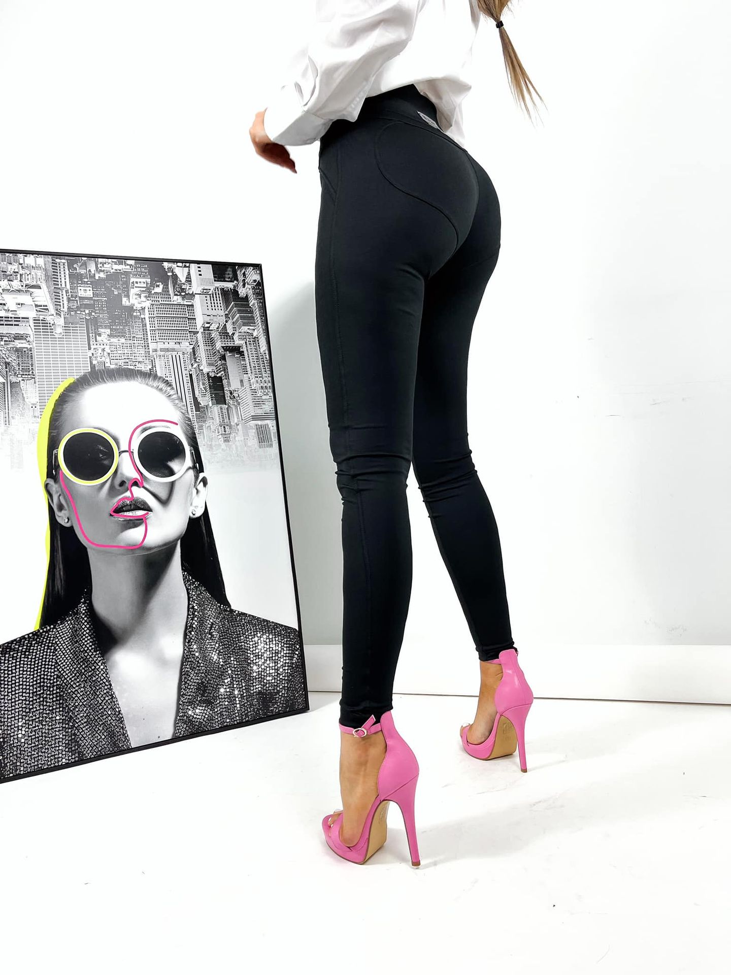 LEGGINSY SERDUSZKA ALGI ANTYCELLULITOWE PUSH UP Me&Jan  CZARNE LEGINSY - ME&JAN