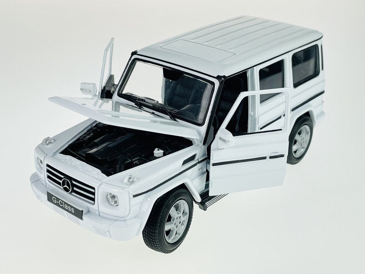 WELLY MERCEDES-BENZ G-KLASA W463 BIAŁY 1:24 SAMOCHÓD NOWY METALOWY MODEL