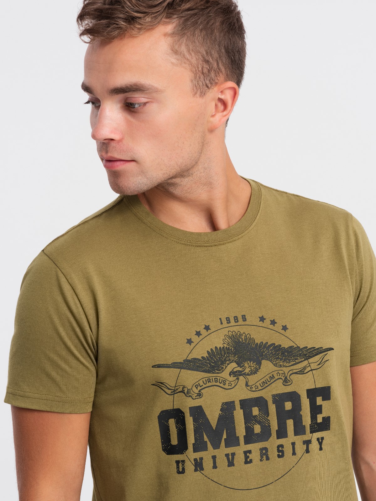 T-shirt męski bawełniany z printem militarnym - khaki V2 OM-TSPT-0164