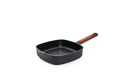 Woll Eco Logic QXR żeliwna patelnia z wysoką krawędzią – indukcyjna, Ø 24 cm, wysokość 7 cm, z trwałym, trwałym drewnianym trzonkiem – nadaje się do wszystkich rodzajów kuchenek, nie zawiera PFAS,
