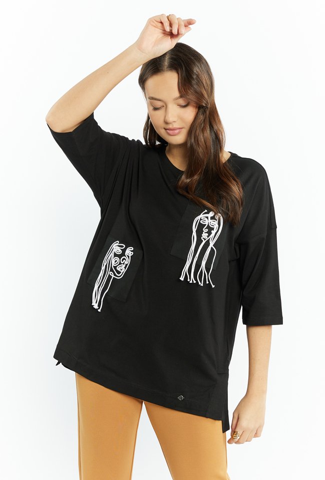 T-shirt damski z haftami - Monnari