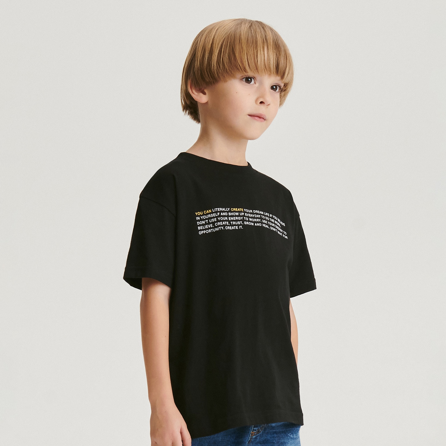 Reserved - Bawełniany t-shirt z napisami - Czarny