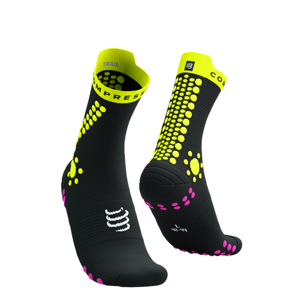 COMPRESSPORT Skarpetki do biegania trailowe ProRacing Socks V4 Trail black/safe yellow/neo pink