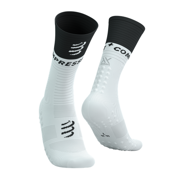 COMPRESSPORT Skarpetki kompresyjne do biegania MID COMPRESSION SOCKS V2.0 white/black