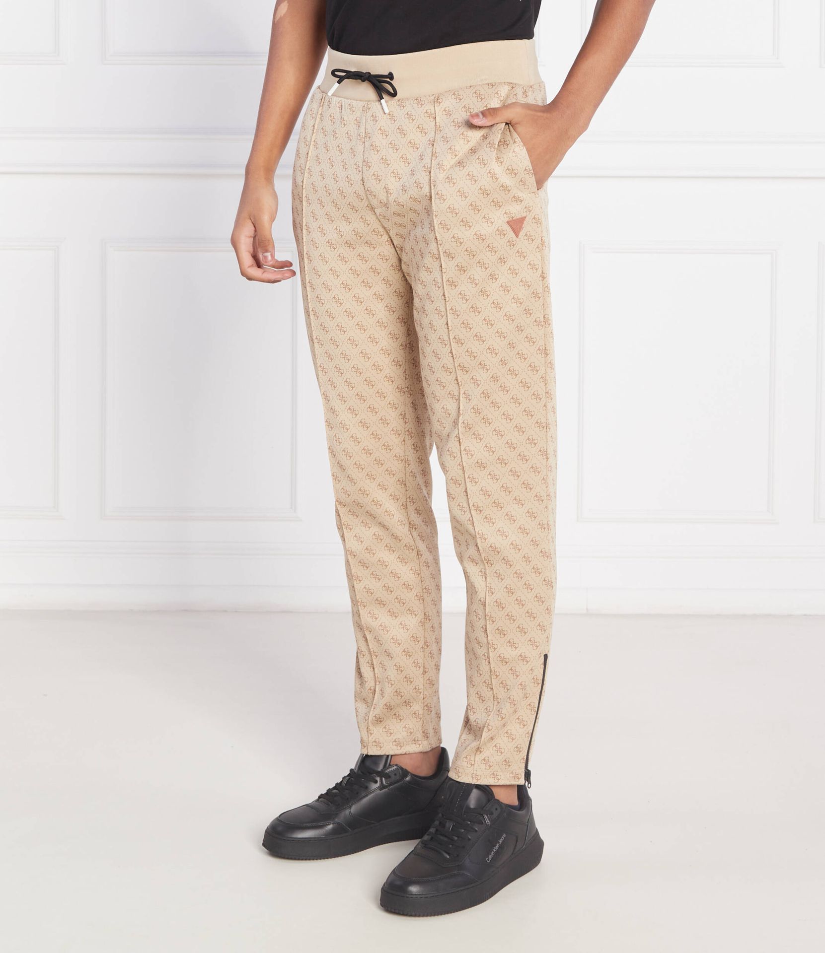 GUESS ACTIVE Spodnie dresowe KORBIN Regular Fit