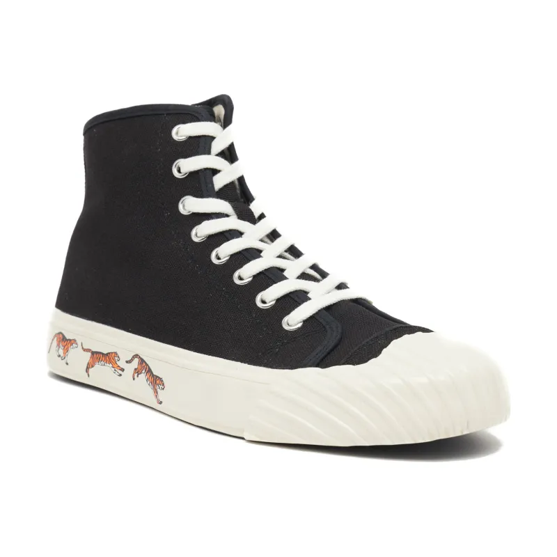 Kenzo Trampki