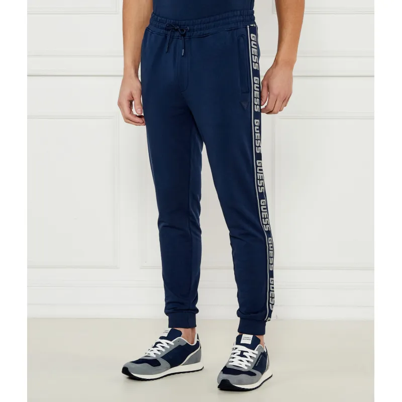 GUESS ACTIVE Spodnie dresowe NEW ARLO Regular Fit